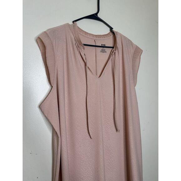 Evri Size 3X NEW Peach V-Neck Sleeveless Blouse Pleated Fan Sleeve Detail Swiss - Picture 1 of 7